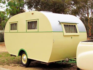 Eaglemont's Rintel family went caravaning in 1947