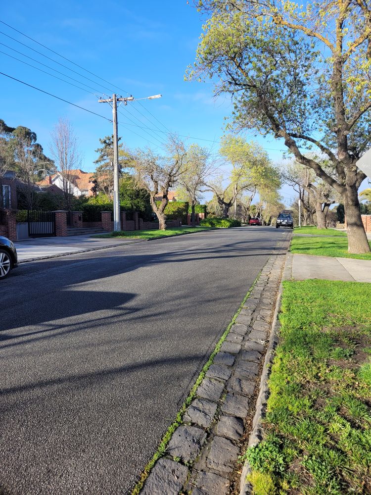 Uh-oh, Who Chose Narrower Roads?